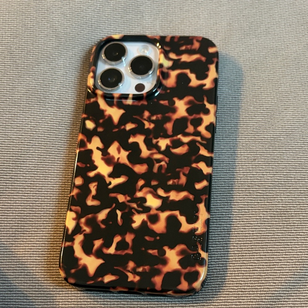 Casely Protective iPhone14 ProMax Tortoise Shell Phone Case